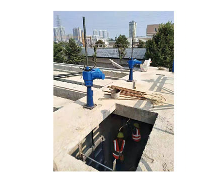 XTZ型旋转式调节闸门