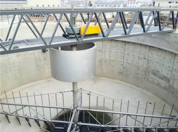 XZCG型悬挂式中心传动刮泥机